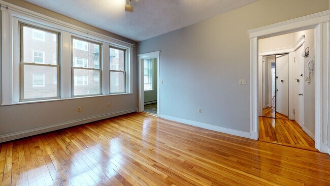 Building Photo - Brighton 1BR | Heat & Hot Water Included | Great Commonwealth Avenue Location