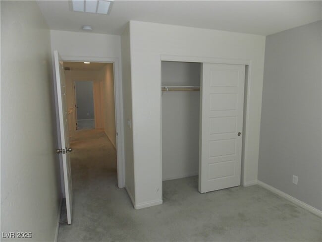 Building Photo - 160 Lilt Ave