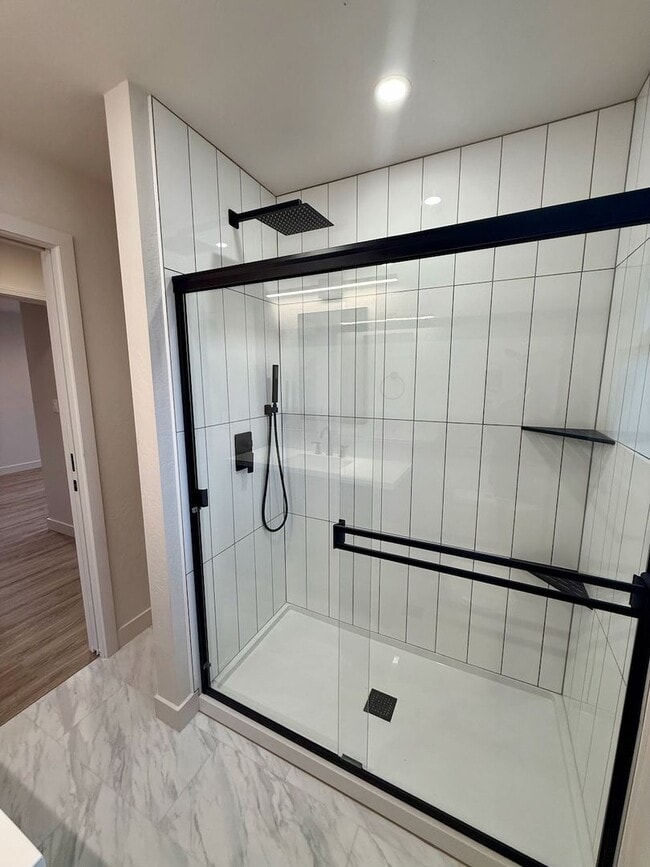 Building Photo - Immaculate FULL-REMODEL: 3 Bed 2 Bath Spokane Home w/ Brand New Everything!!