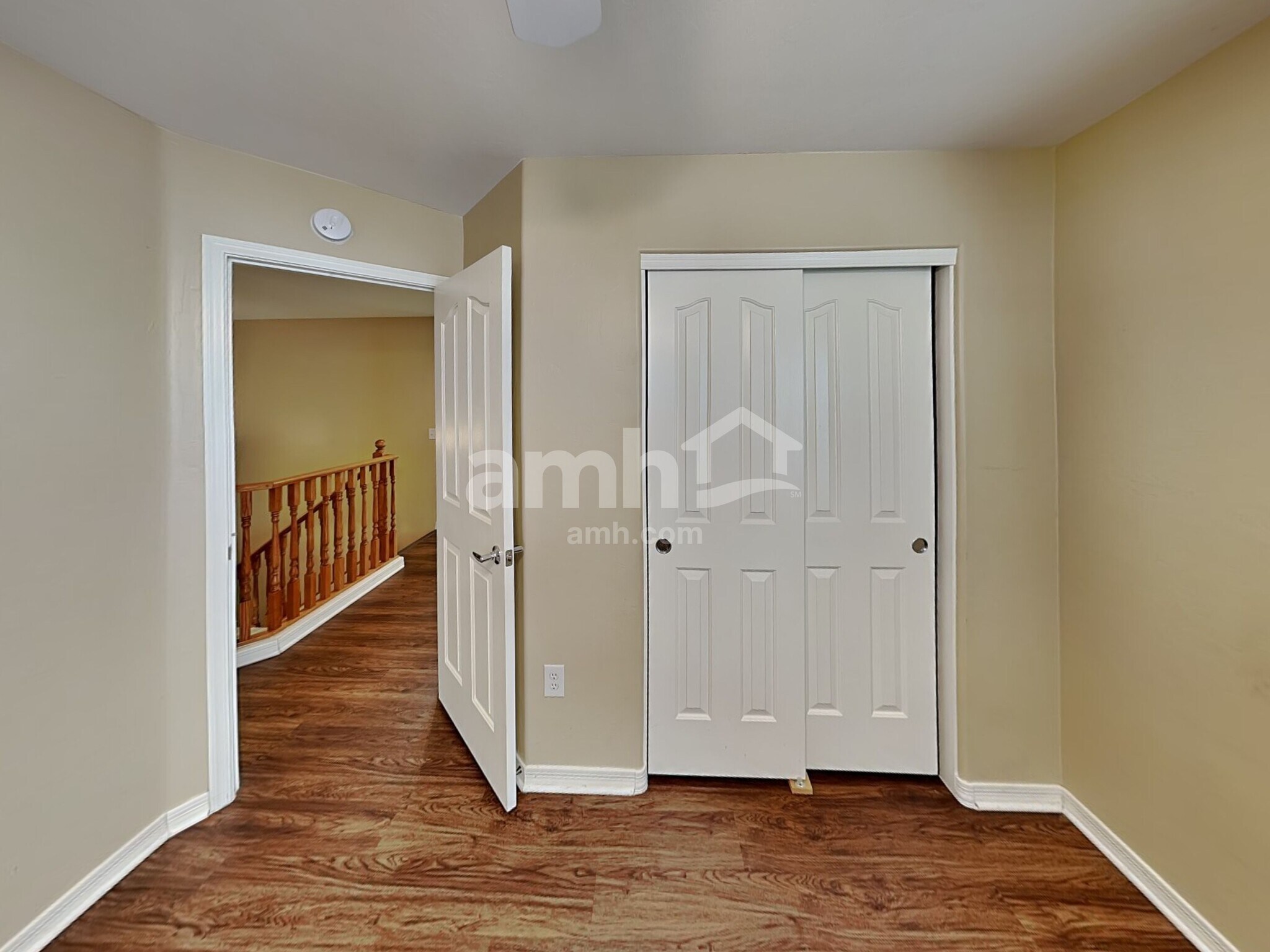 Building Photo - 245 W Paseo Celestial