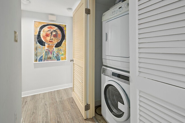 Building Photo - 3 Washington Cir NW