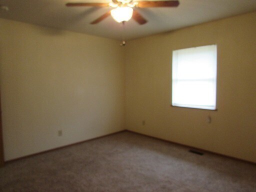 Building Photo - 20380 Skyview Dr
