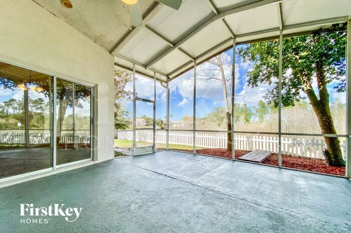 Building Photo - 10725 Magrath Ln