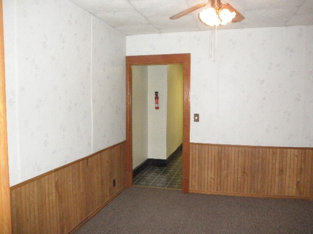 Building Photo - 24 Main St S