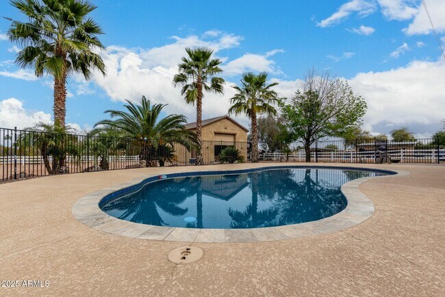 Building Photo - 9768 W Prospector Dr