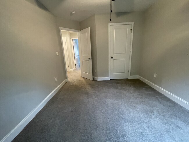 Building Photo - 1178 Commonwealth Cir