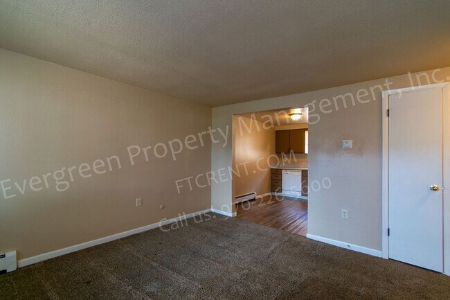 Building Photo - 2916-2924 Glendale Dr