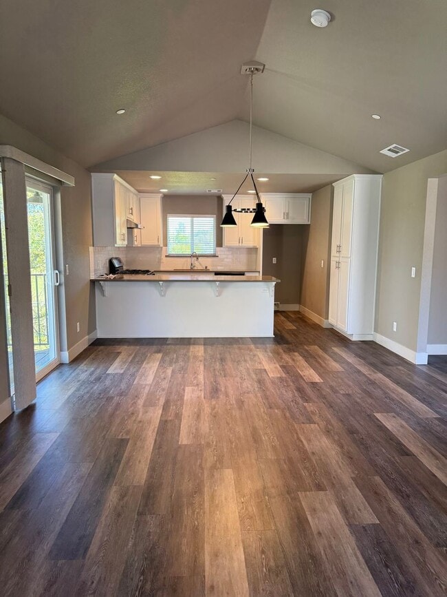 Building Photo - Sacramento St