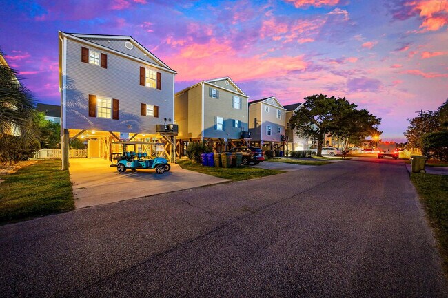 Building Photo - 111B S Yaupon Dr