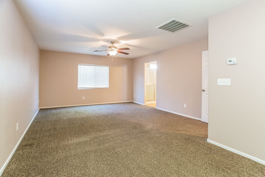 Building Photo - 9657 Bouncing Ball St