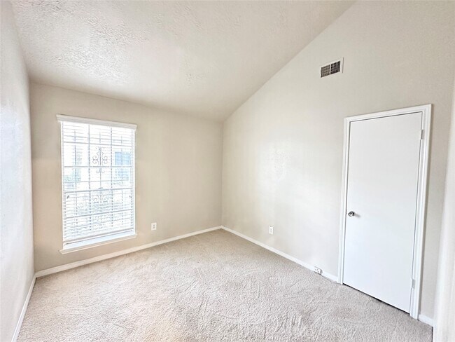 Building Photo - 9164 Wilcrest Dr