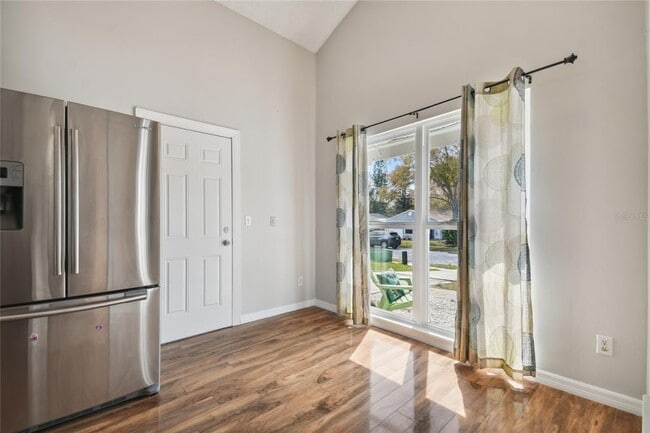 Building Photo - 2803 Northcote Dr