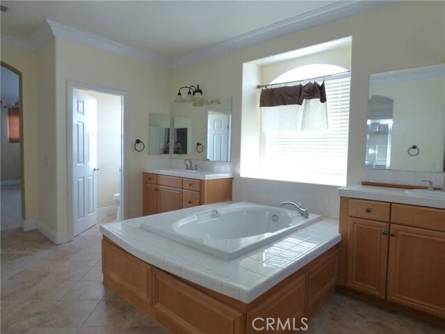 Building Photo - 7238 San Carmela Ct