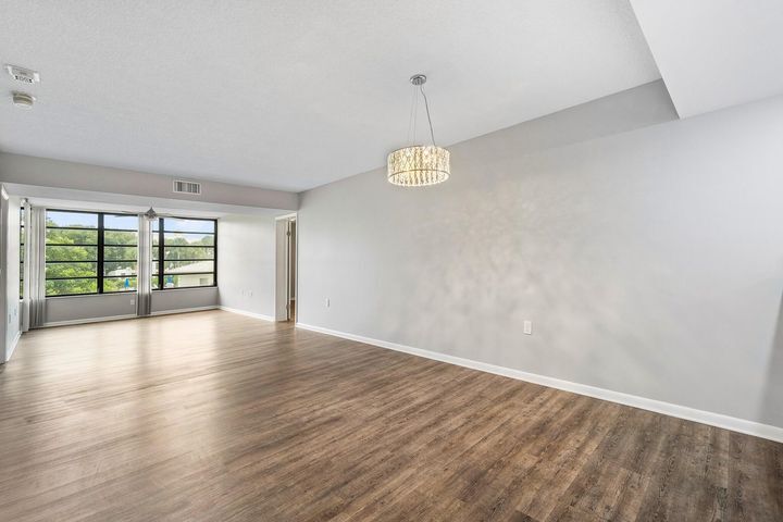 Building Photo - 3710 Whitehall Dr