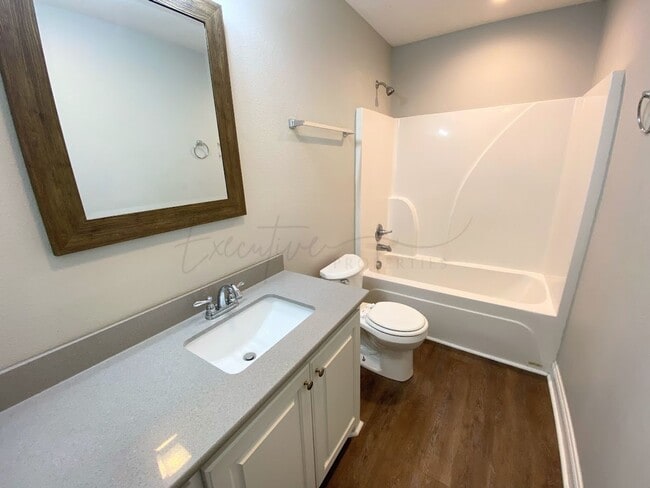 Building Photo - 191 Gilmore Rd