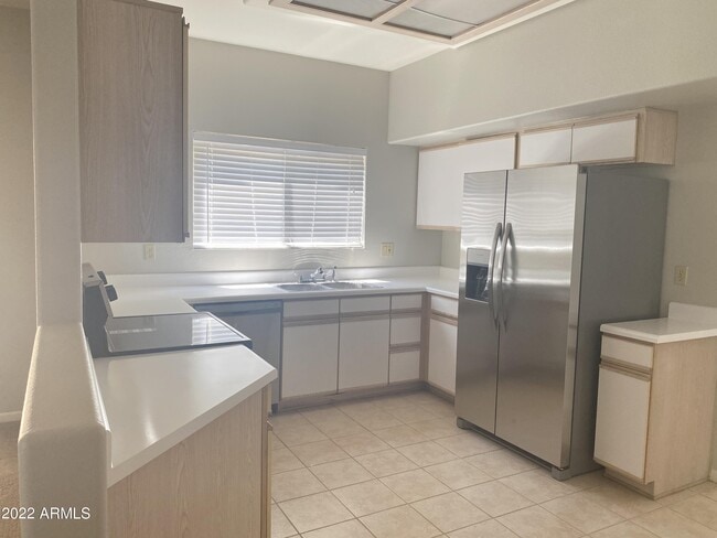 Building Photo - 1515 E Beacon Dr