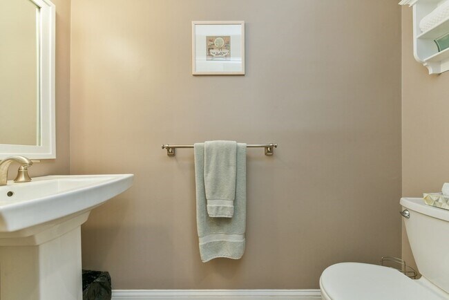 Building Photo - 161 Bunker Hill St