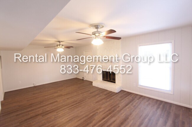 Building Photo - Newly Updated 3BR 2.5BA Townhome in Most Convenient Pelham Location