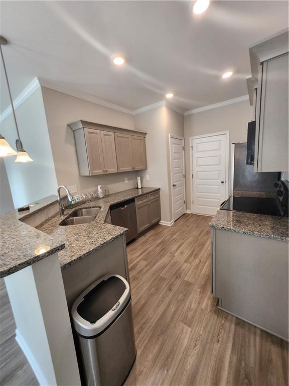 Building Photo - 332 Melody Ln