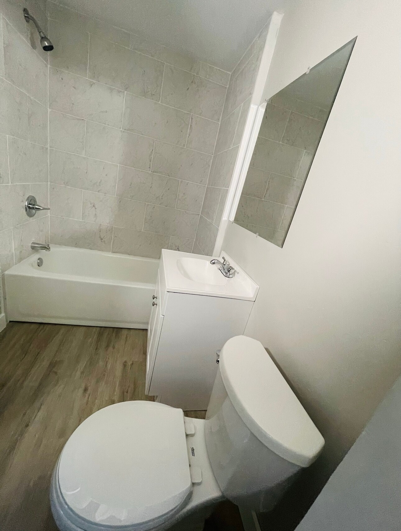 Building Photo - 8 Gaynor Pl