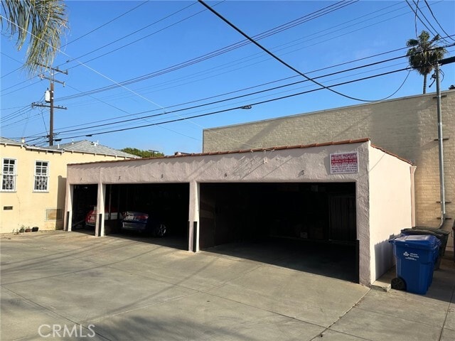 Building Photo - 8022 Norton Ave