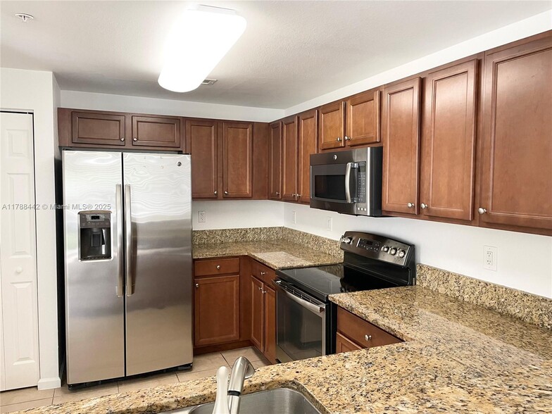 Primary Photo - 8850 NW 97th Ave