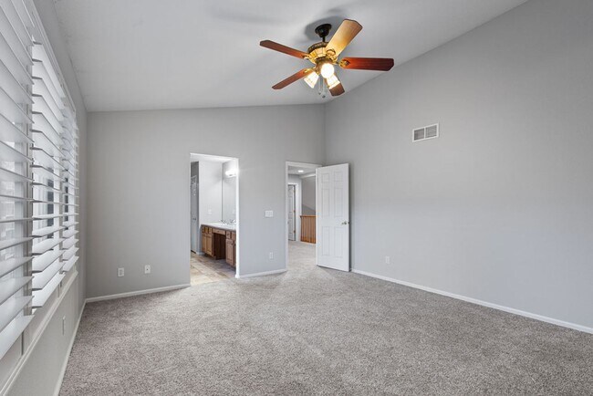 Building Photo - 6 Bedroom plus and office near Rigden Farms