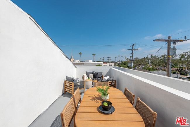 Building Photo - 4095 Sawtelle Blvd