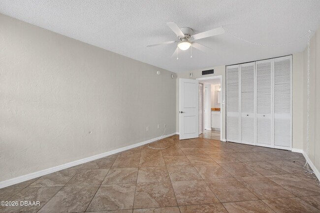 Building Photo - 3051 S Atlantic Ave