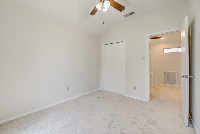 Building Photo - 308 N Ranch House Rd