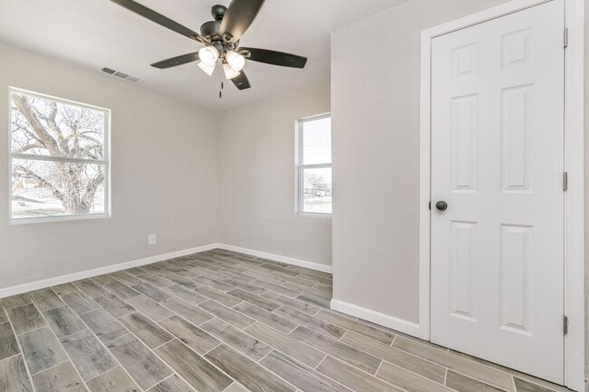 Building Photo - 4/2 Home for Lease