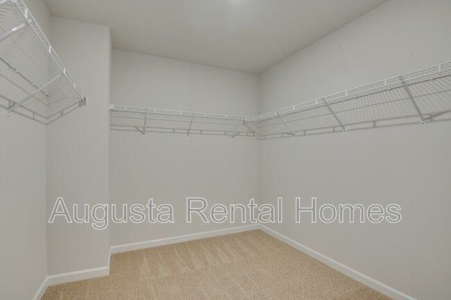 Building Photo - 5419 Thrasher Ln