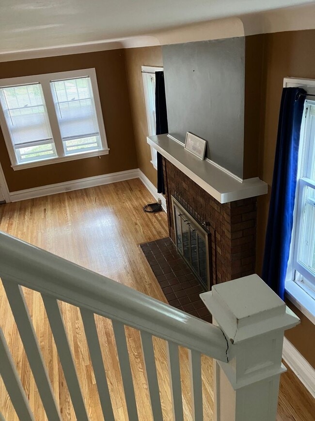 Building Photo - Available August 3rd!- Traditional Woodland 3 Bed 1 Bath w/ Deck & Garage