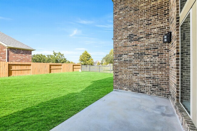 Building Photo - 27906 Colonial Point Dr