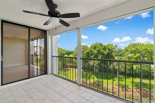 Building Photo - 6562 Boca Del Mar Dr