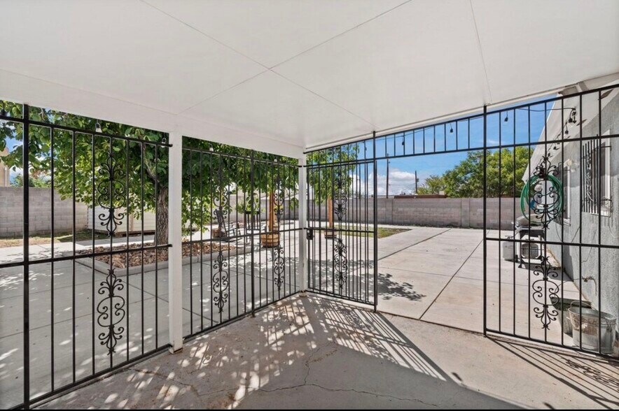 Building Photo - 12100 Woodland Ave NE