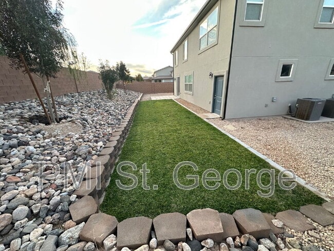 Building Photo - 3226 E 2930 S