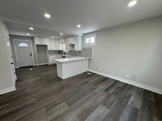 Building Photo - 16752 Artesian Ave