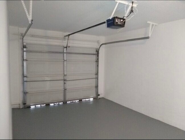 Building Photo - 12836 Woodmill Dr