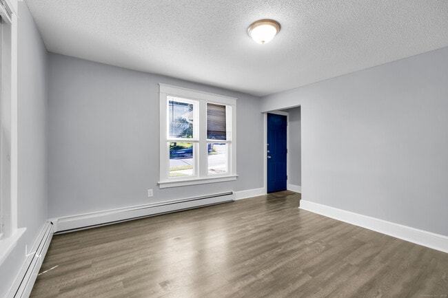 Building Photo - 245 Oakland St