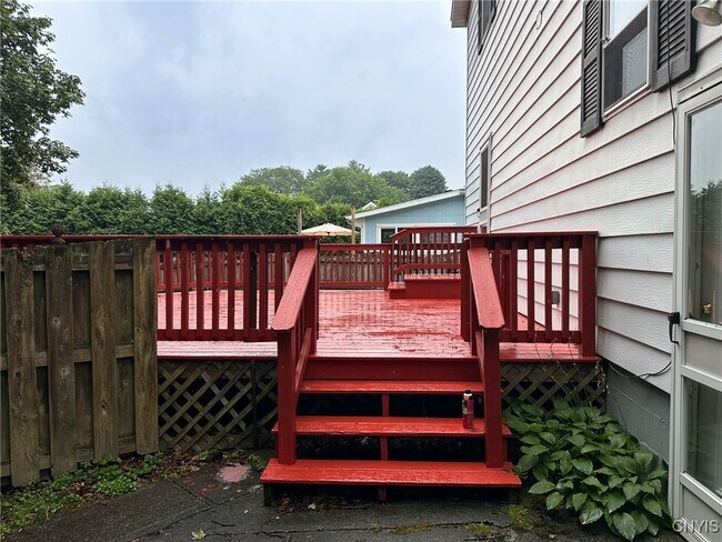 Building Photo - 821 Floyd Ave