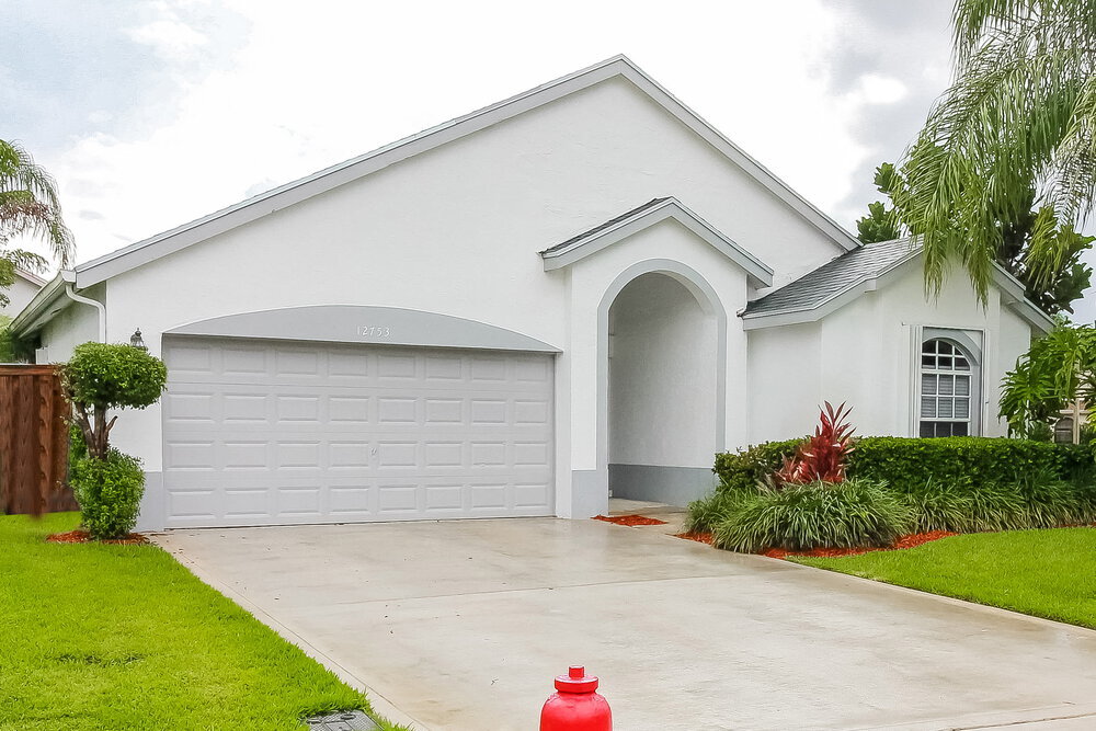 Building Photo - 12753 Meadowbreeze Dr