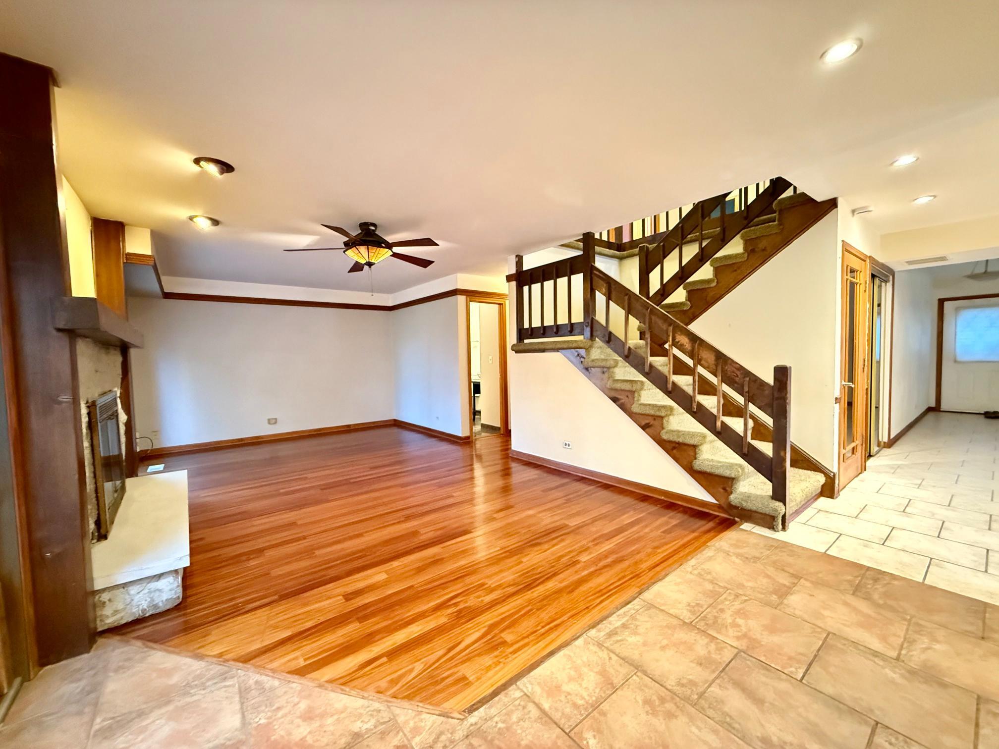 Building Photo - 1205 N Scarlet Ct