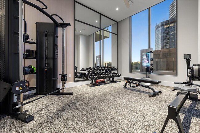 Building Photo - 275 1st Ave S