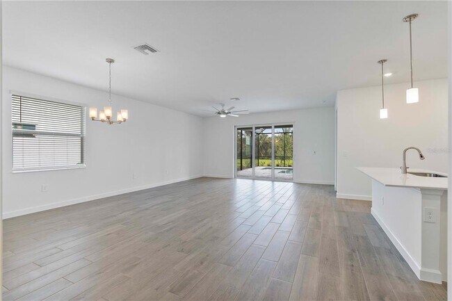 Building Photo - 15077 Jadestone Dr