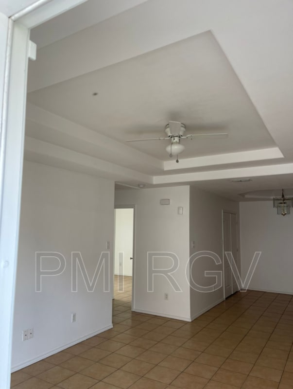 Building Photo - 1503 E Coyote St