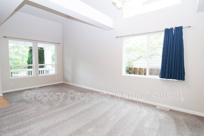 Building Photo - 2705 85th Ave NE