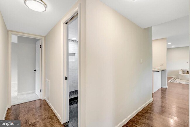 Building Photo - 7839 Enola St