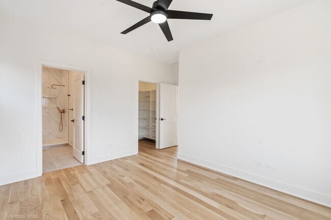 Building Photo - 2122 W 18th Pl