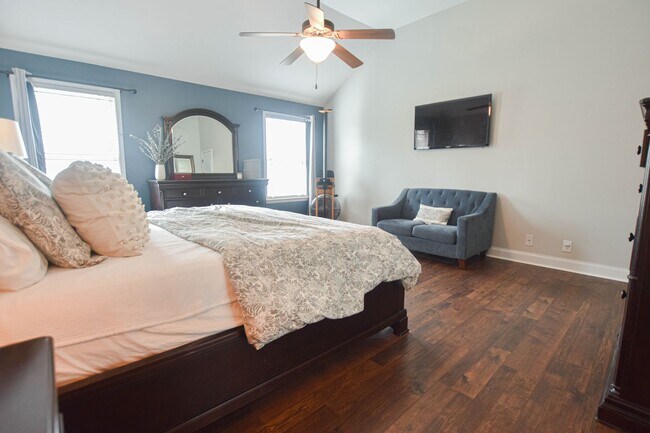 Building Photo - Pet Friendly Four Bedroom!